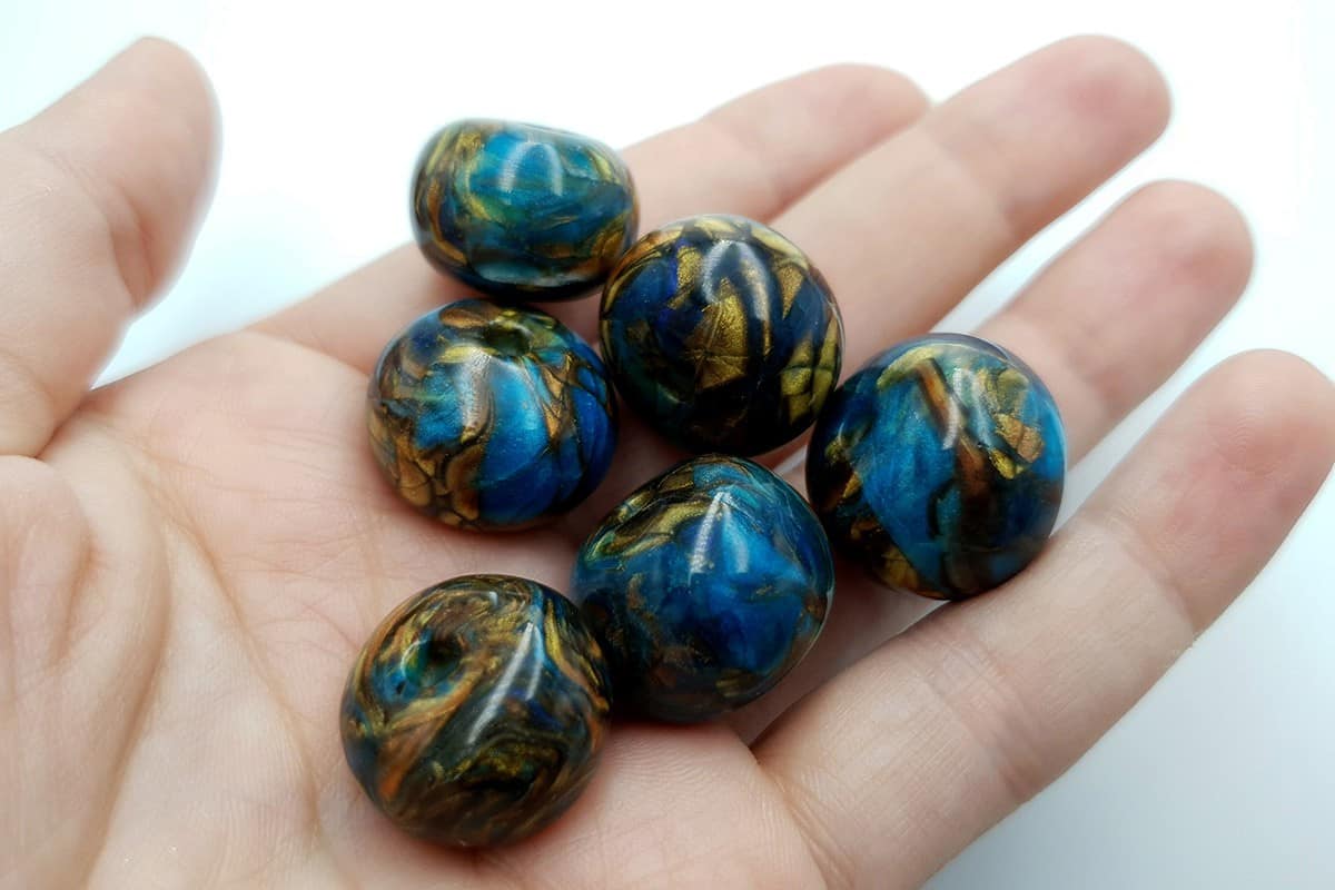 Set of 6 Faux Labradorite beads from polymer clay (6896)
