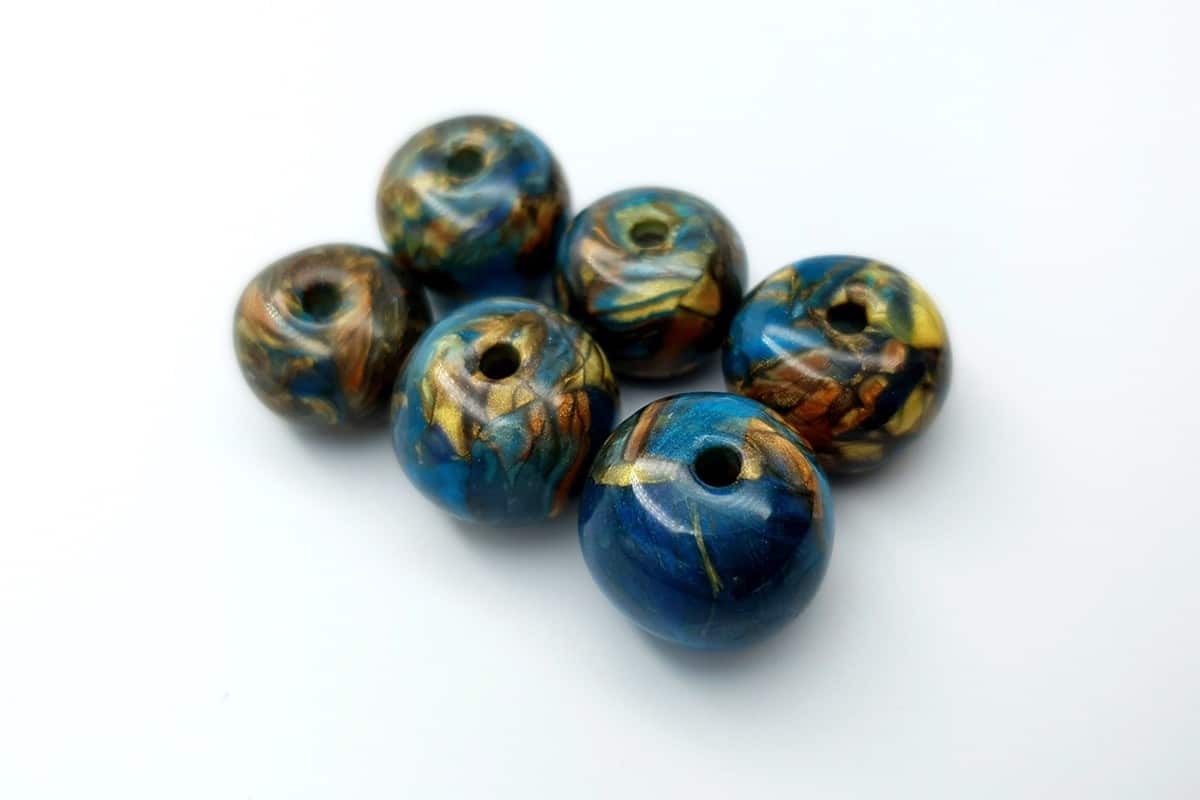 Set of 6 Faux Labradorite beads from polymer clay (6900)