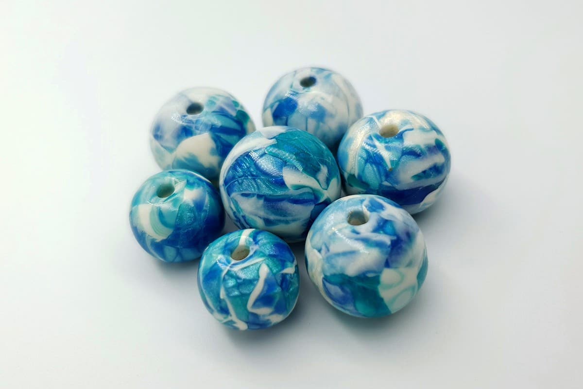 Set of 7 Faux Larimar beads from polymer clay (6906)