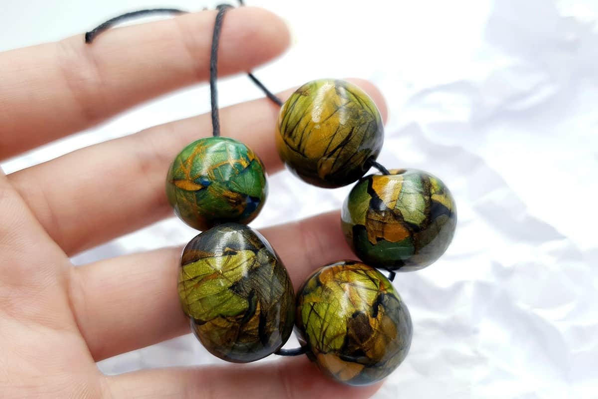 Set of 5 Faux Labradorite beads from polymer clay (6920)