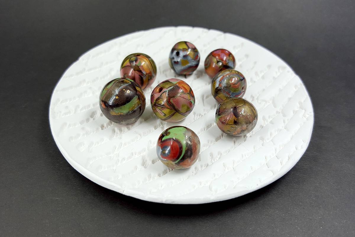 8 Beads from Polymer Clay Brown, Bronze, Red, Green #7192