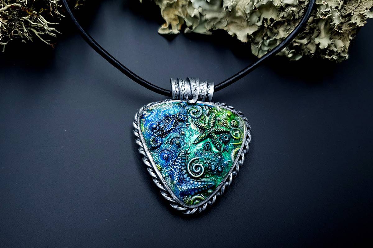 Polymer clay Pendant "Under the Sea" (8907)