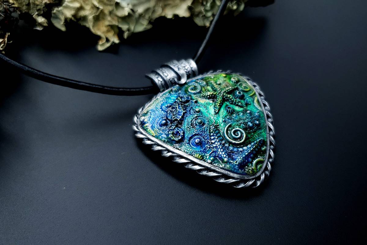 Polymer clay Pendant "Under the Sea" (8909)