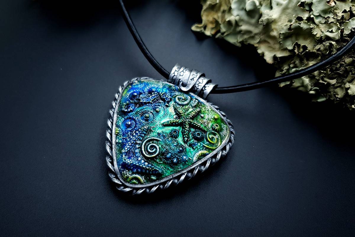 Polymer clay Pendant "Under the Sea" (8911)
