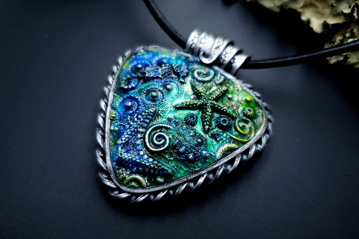 Polymer clay Pendant "Under the Sea" (8913)
