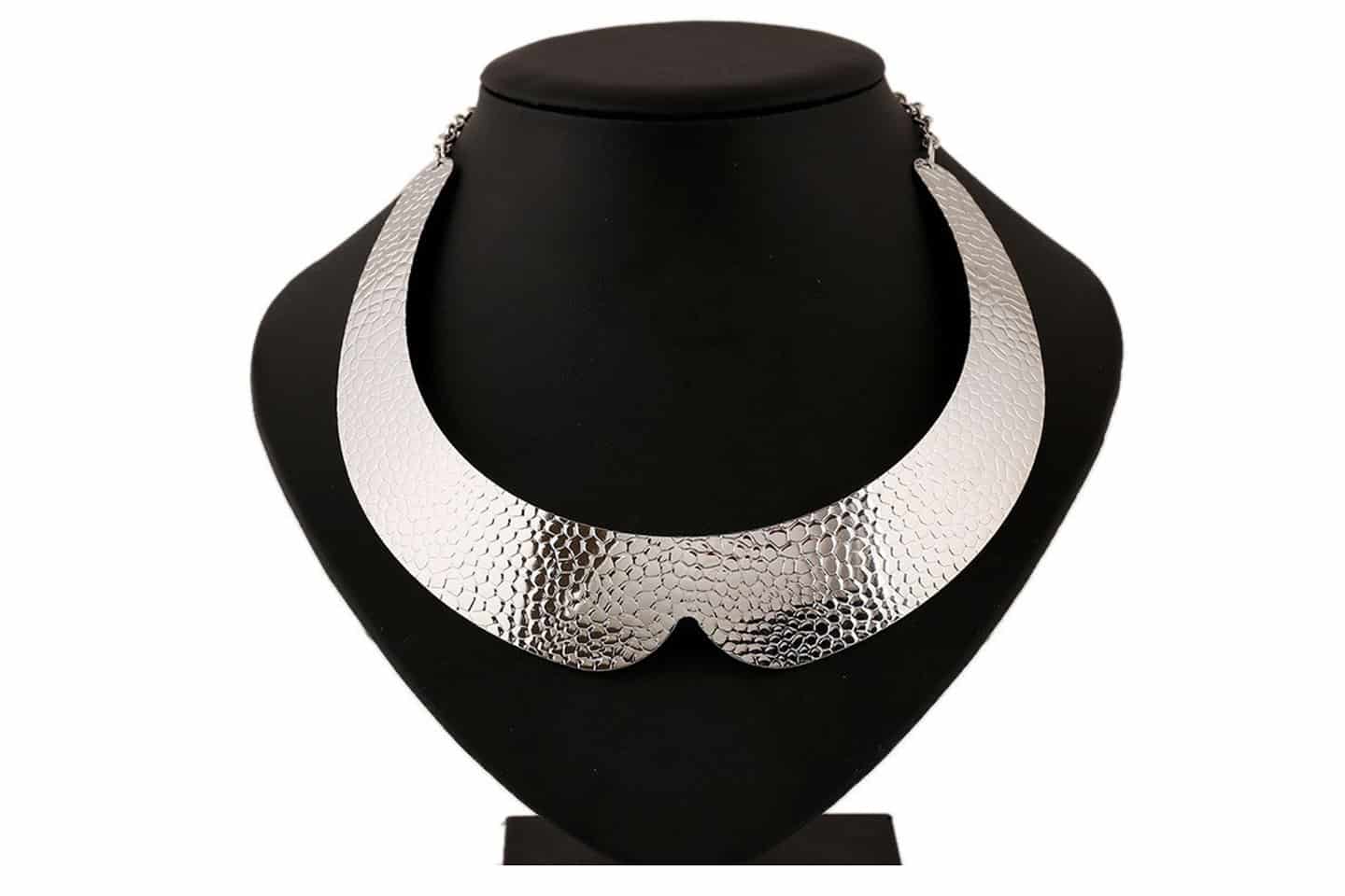 Metal silver color textured base for necklace (13953)