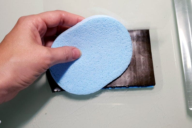 Thin sponge for making good impression from texture (14151)