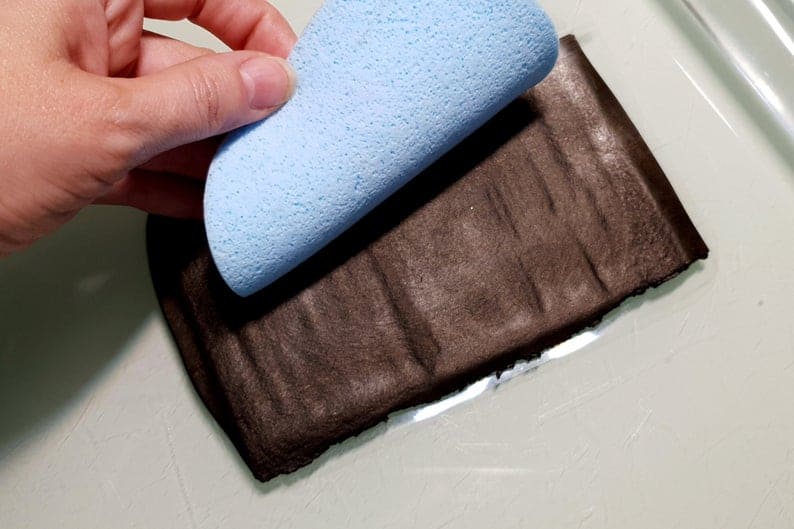 Thin sponge for making good impression from texture (14153)
