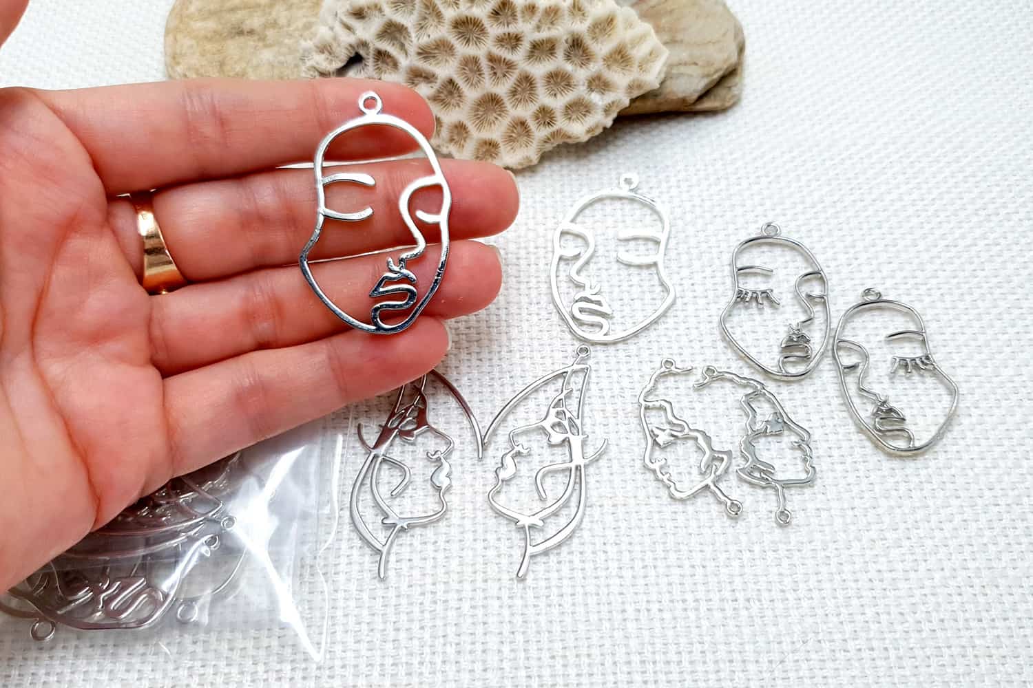 Faces - Set of 8pcs Silver Color Metal Jewelry Findings (22392)
