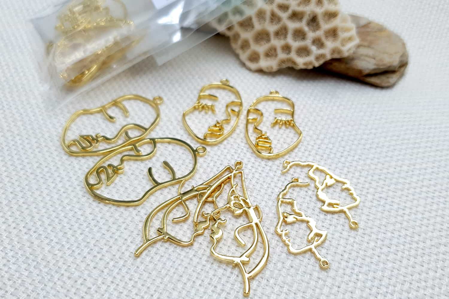 Faces - Set of 8pcs Golden Color Metal Jewelry Findings (22396)