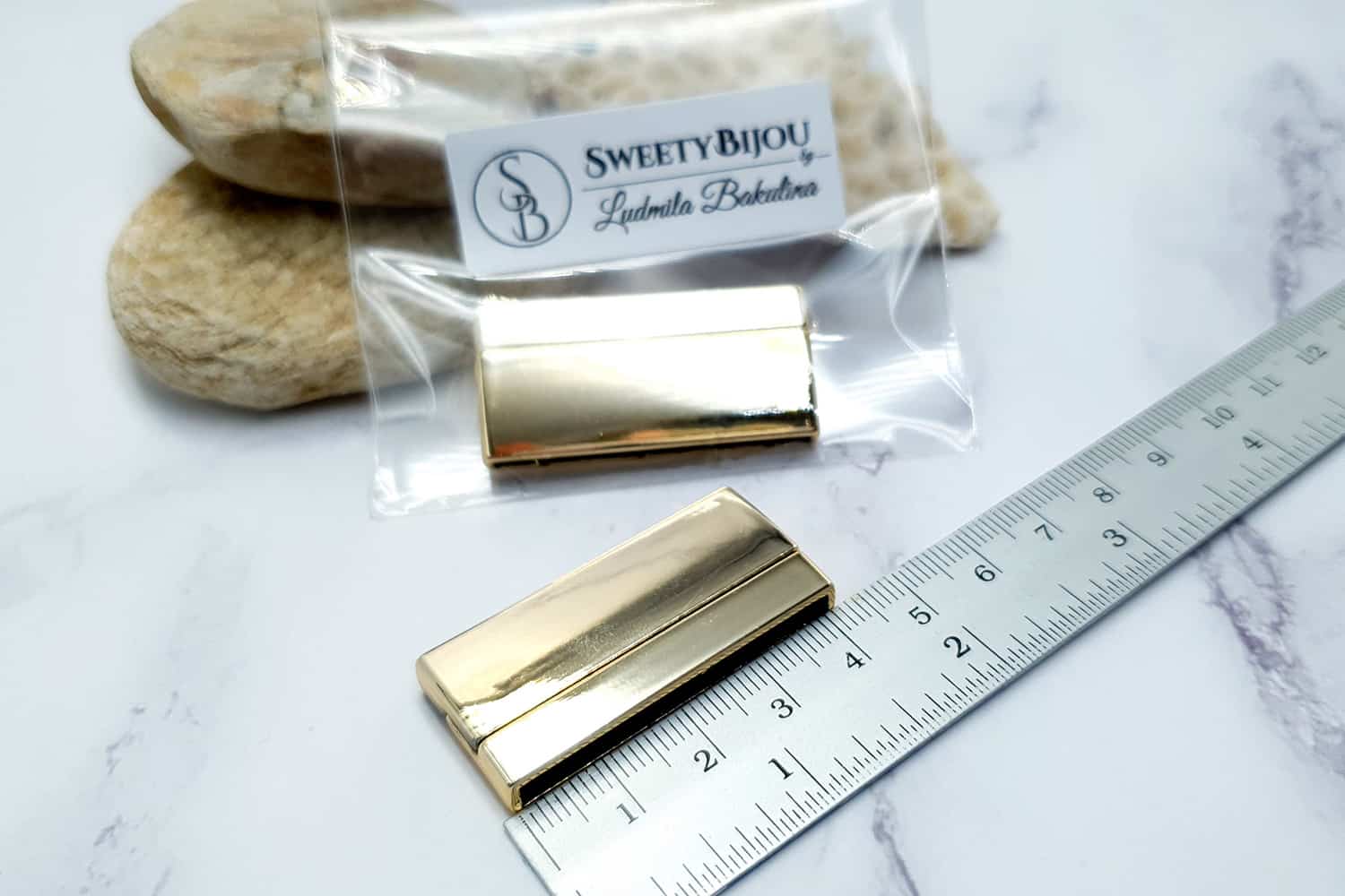 Golden Color Long Magnetic Clasps - 2 pairs (23300)