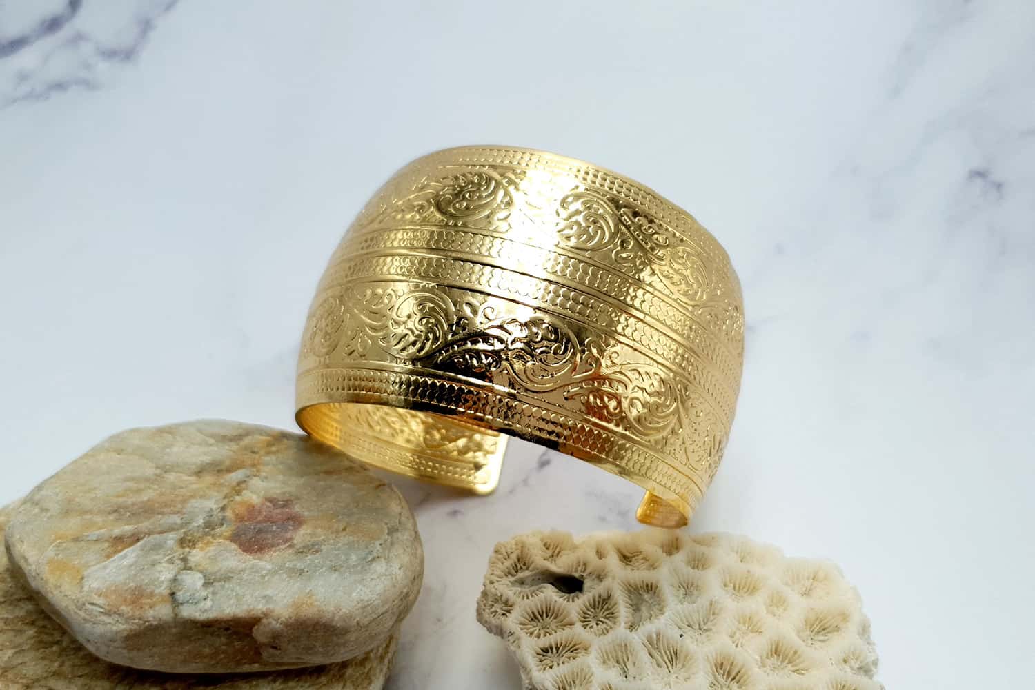Bracelet Metal Base, Floral Pattern, Golden Color (23398)