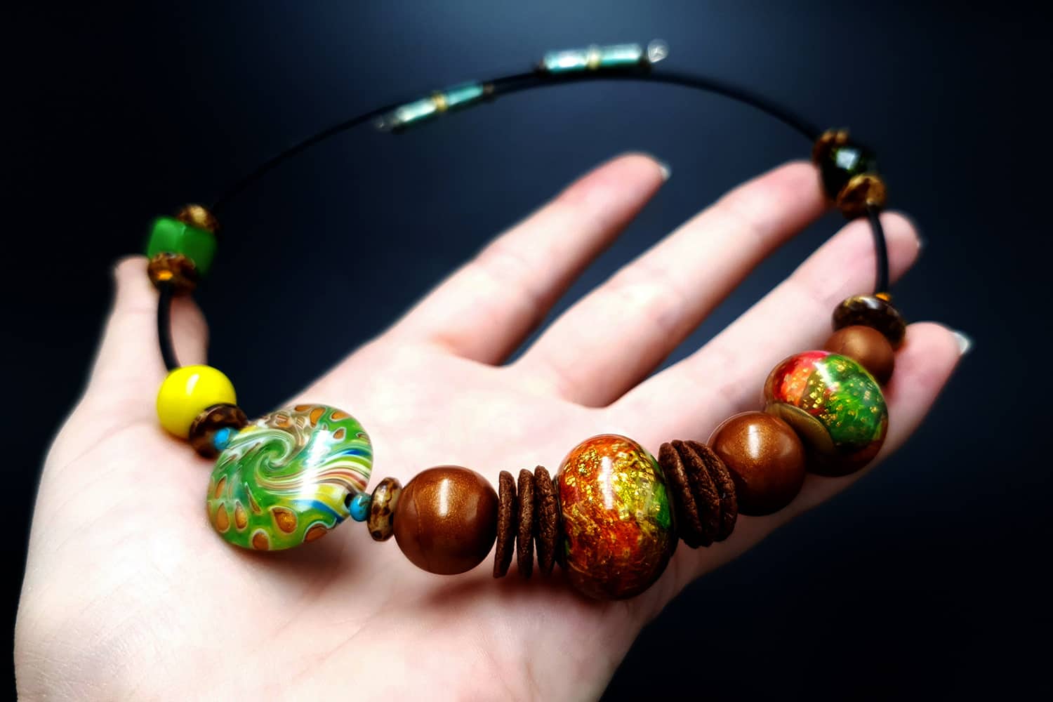 Necklace with faux glass Beads4 (23740)