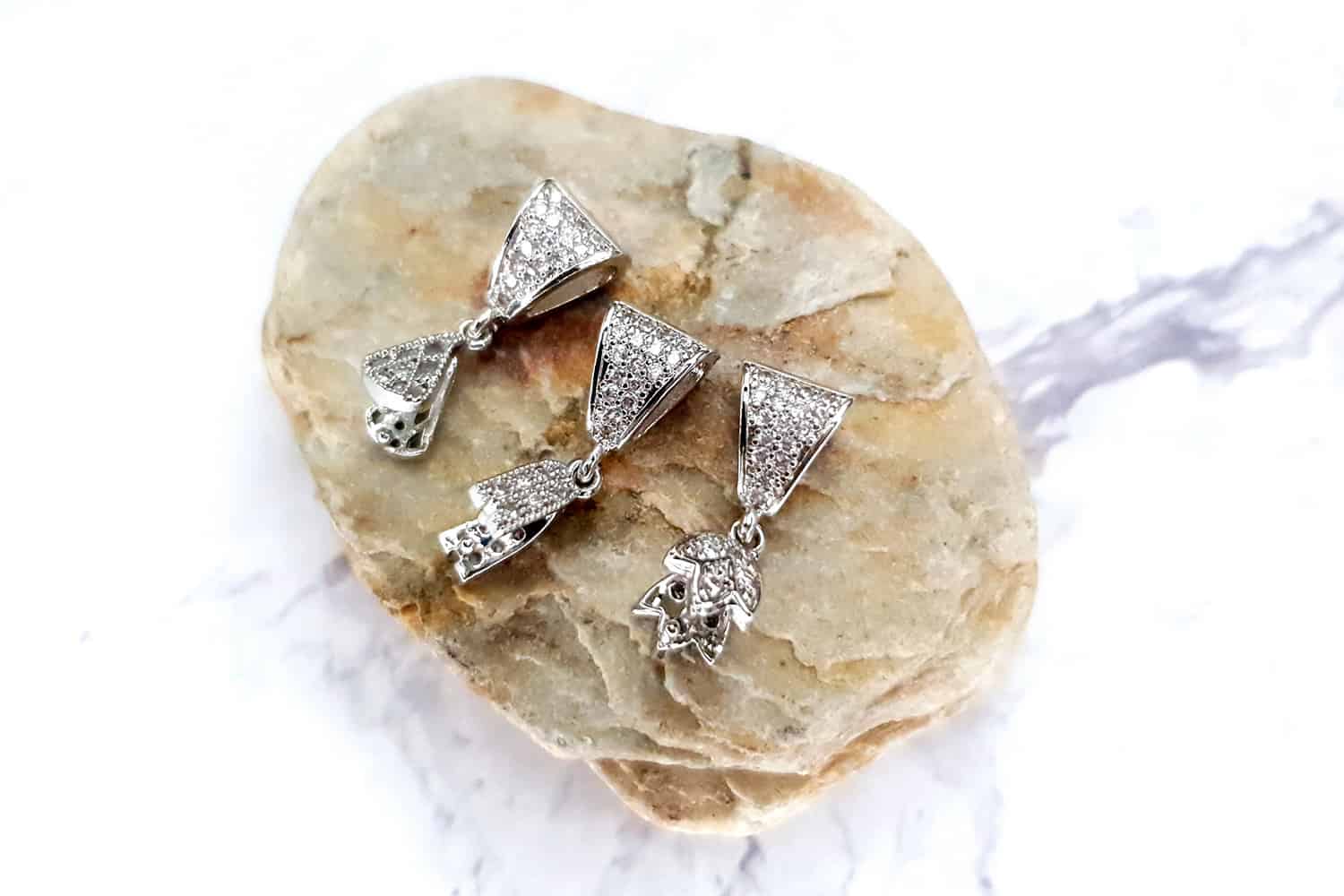 3 high quality silver crystals pendant pinch bail (25361)