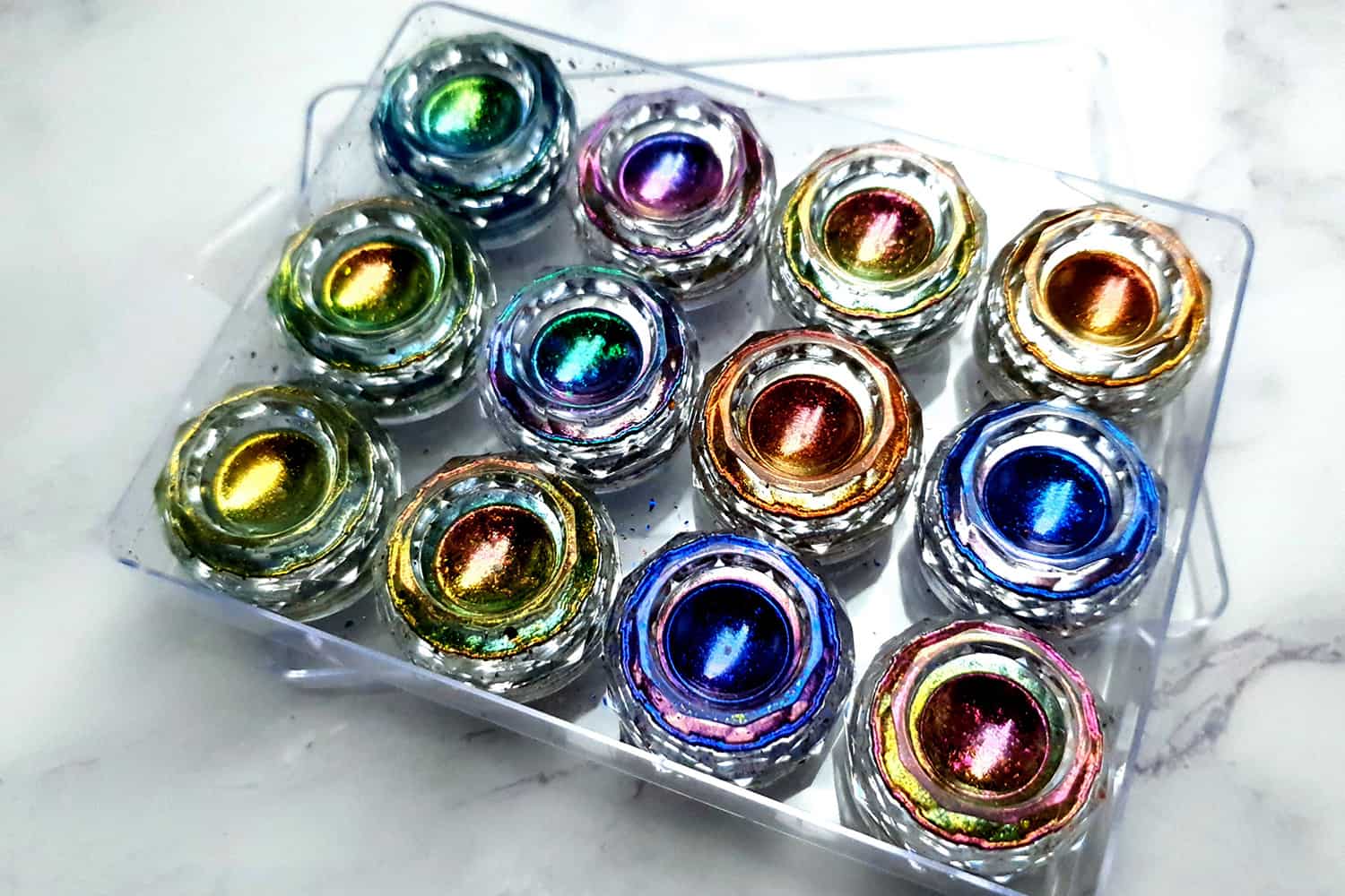 12 Jars/Set Colorful Chameleon Flakes (25270)