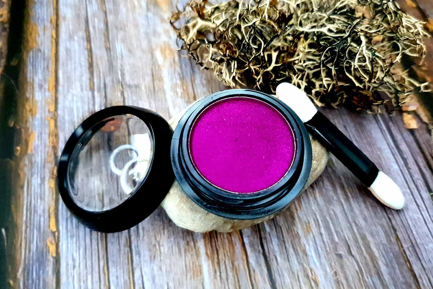 Solid pigment powder "Magenta" with metal effect (25610)