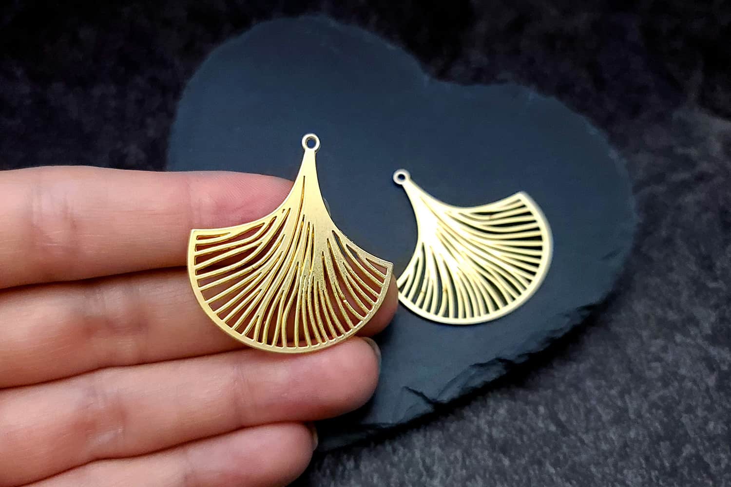 Golden exotic unusual leafs charms for earrings (27222)