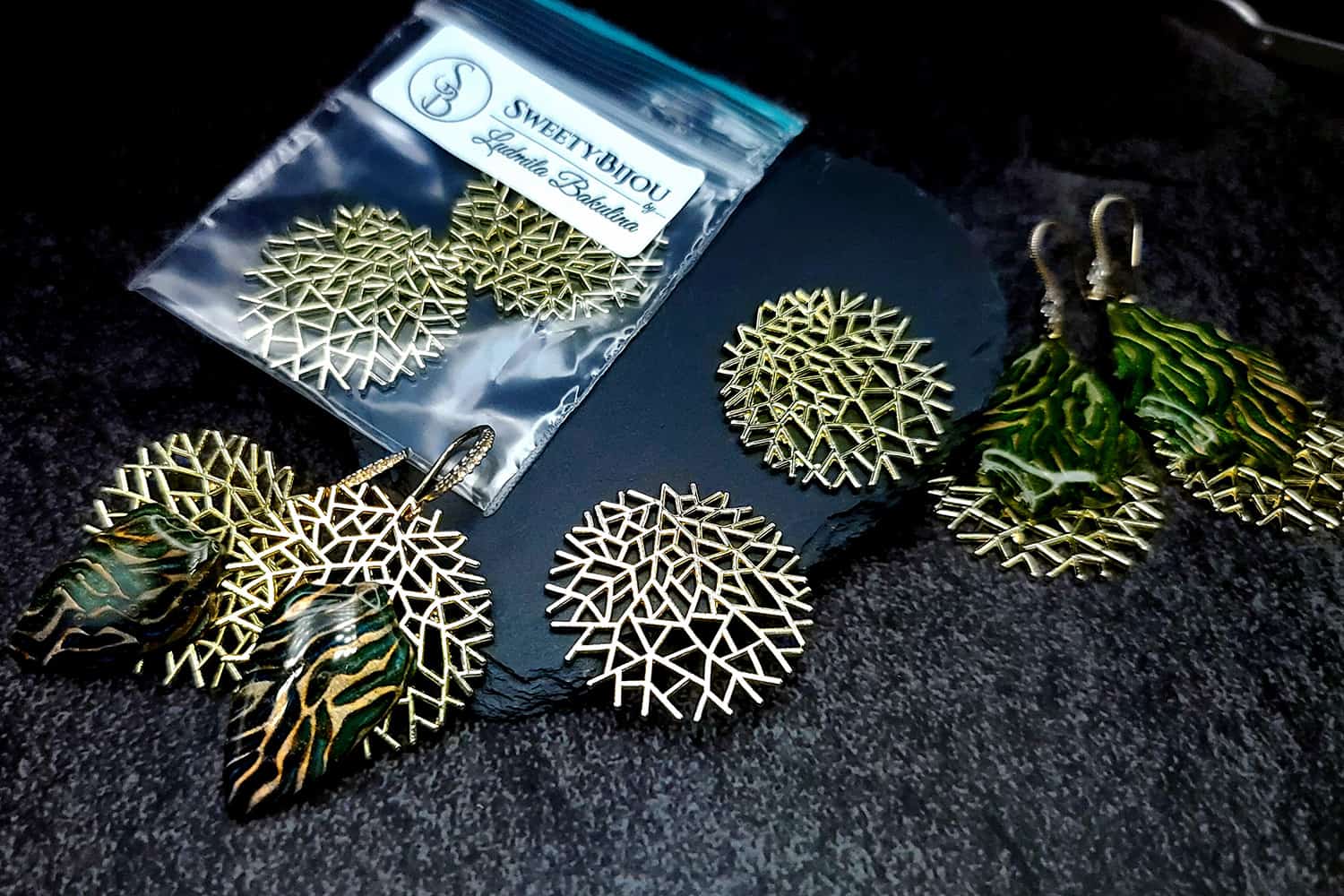 Golden color coral bushes charms for earrings (27247)