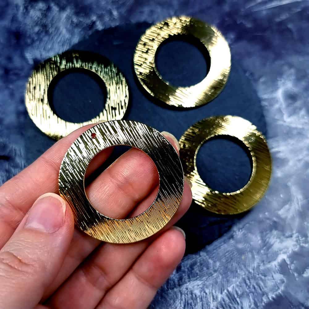 4 Glossy Golden color Charms "Circles" (34025)