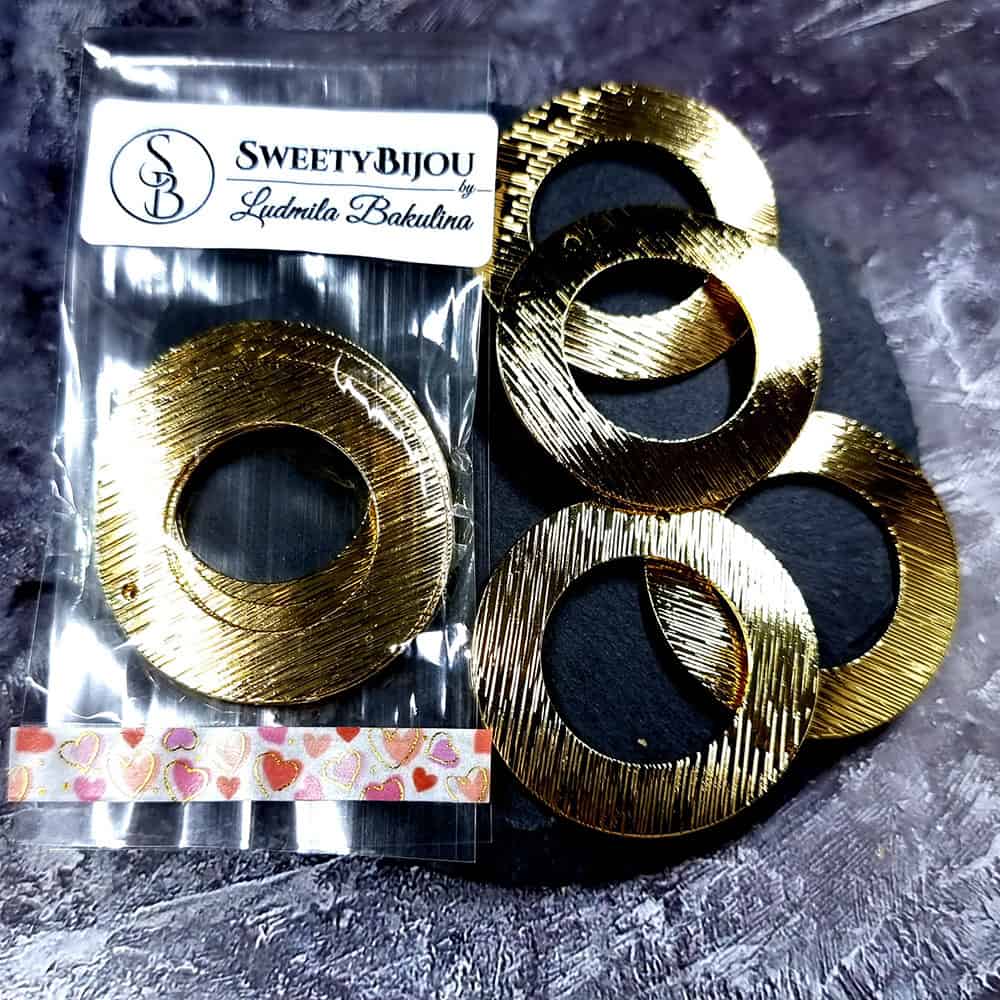 4 Glossy Golden color Charms "Circles" (34030)