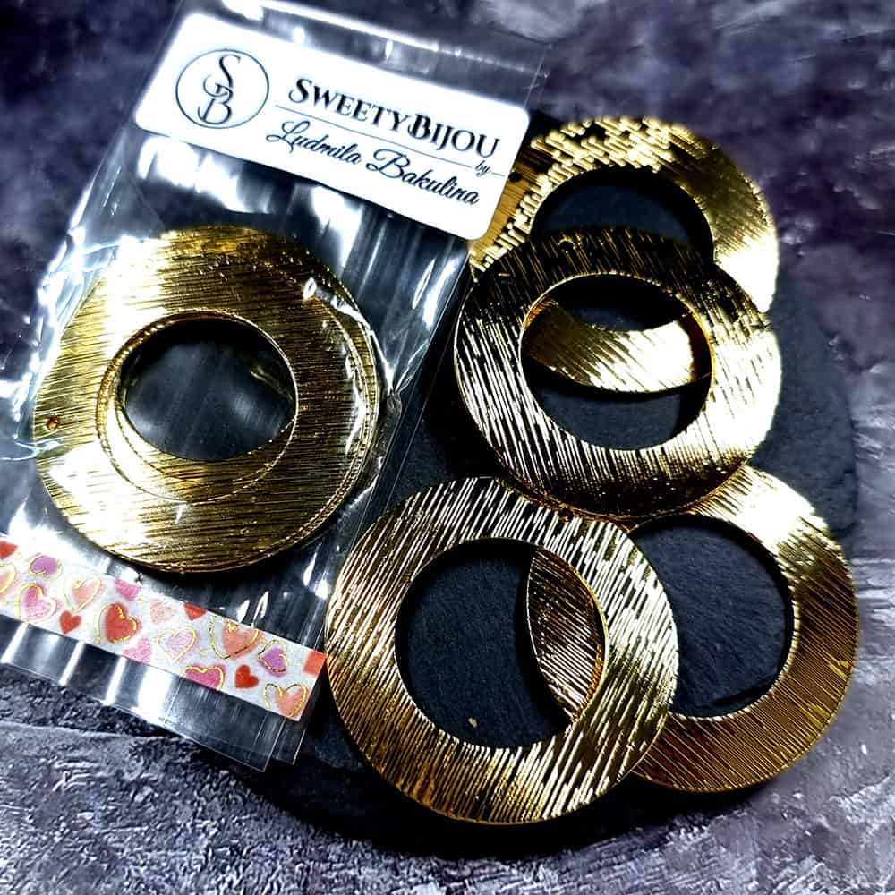 4 Glossy Golden color Charms "Circles" (34031)