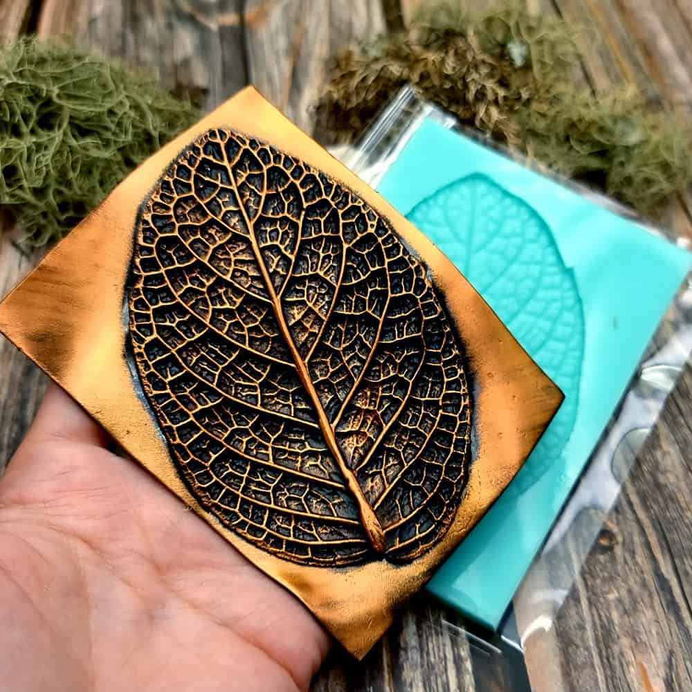 Deep Leaf Pattern - Handmade texture-mold of real leaf (36040)