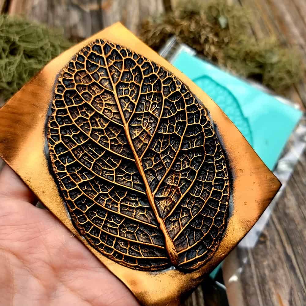 Deep Leaf Pattern - Handmade texture-mold of real leaf (36050)