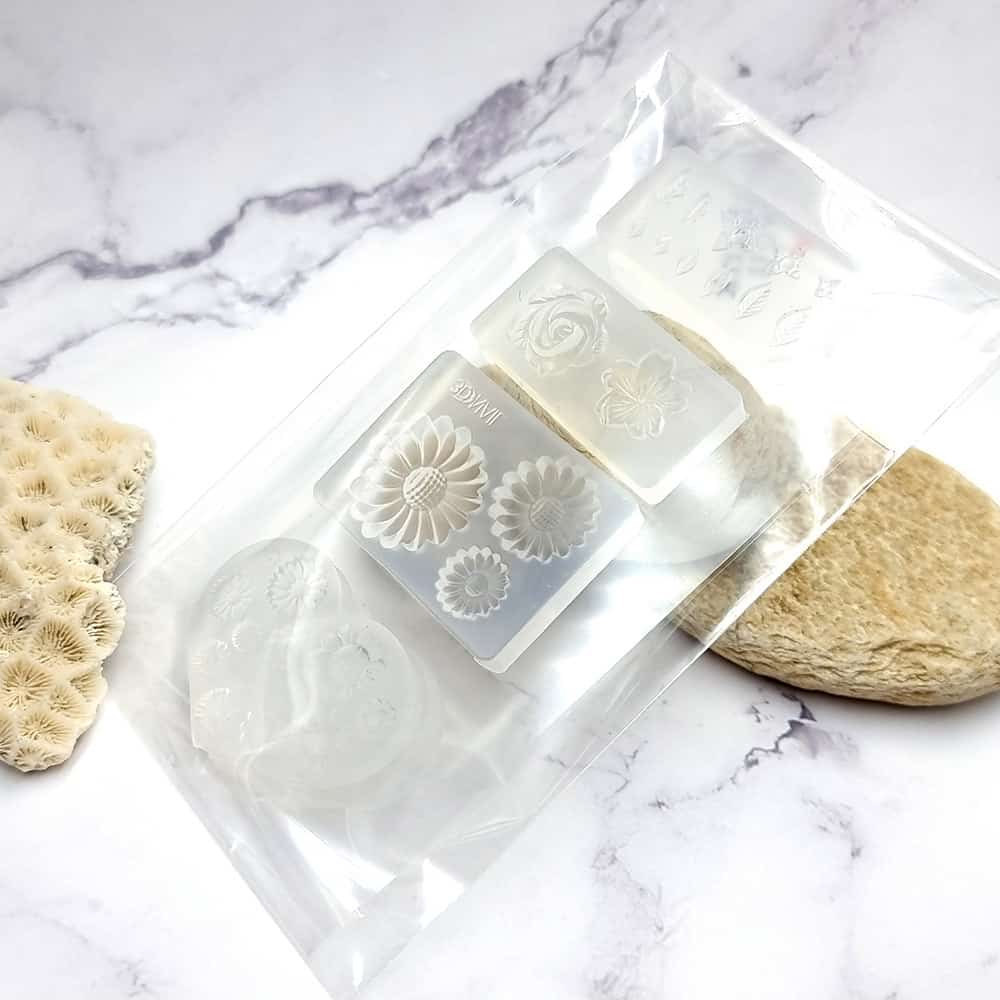 4 Super Quality Molds "Flowers and Leafs" (39875)