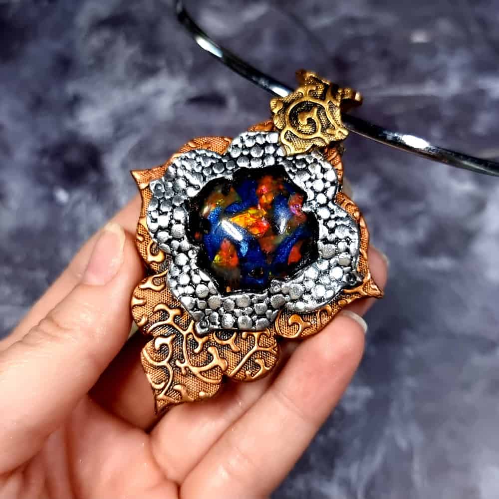 Beautiful polymer clay pendant with faux stone (44761)