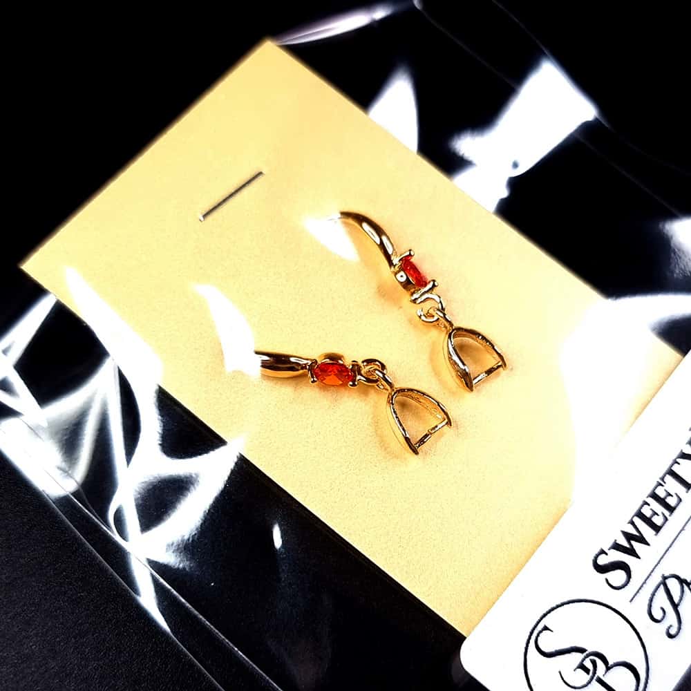 Red cubic zirconia golden earrings hooks with bails (148455)