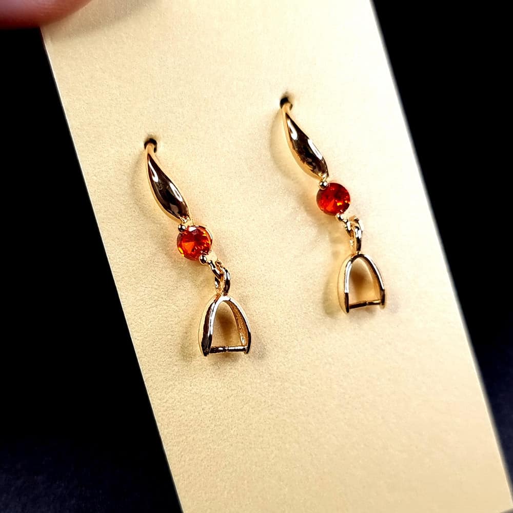 Red cubic zirconia golden earrings hooks with bails (148457)