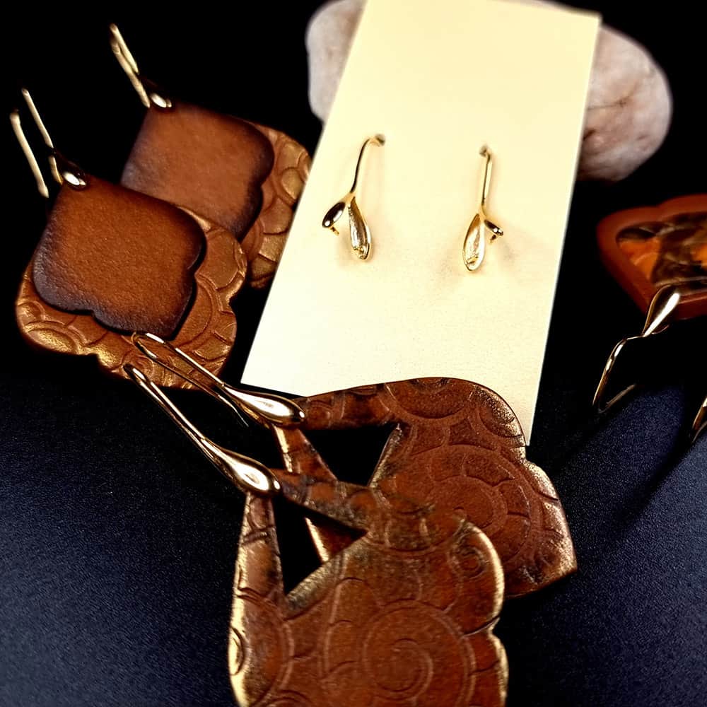 Pair of golden earrings hooks. High Quality (148467)