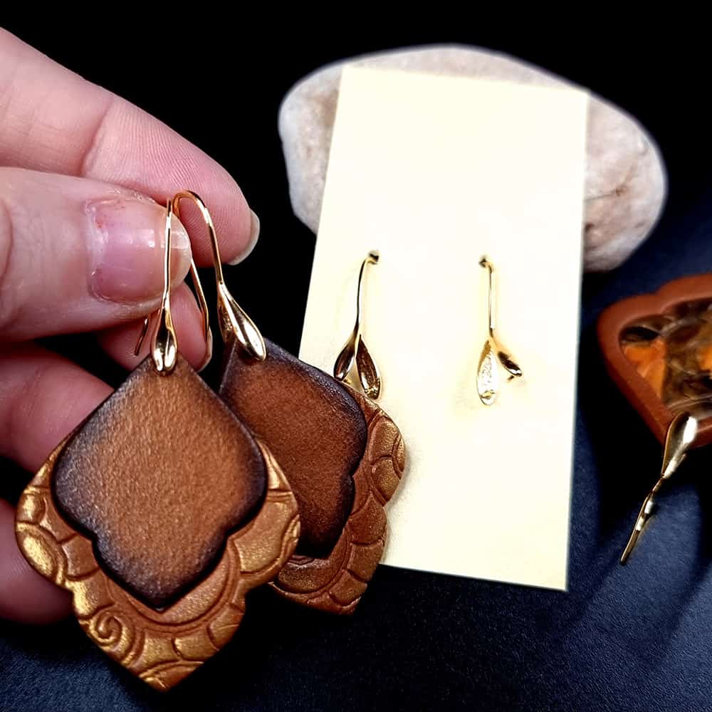 Pair of golden earrings hooks. High Quality (148469)