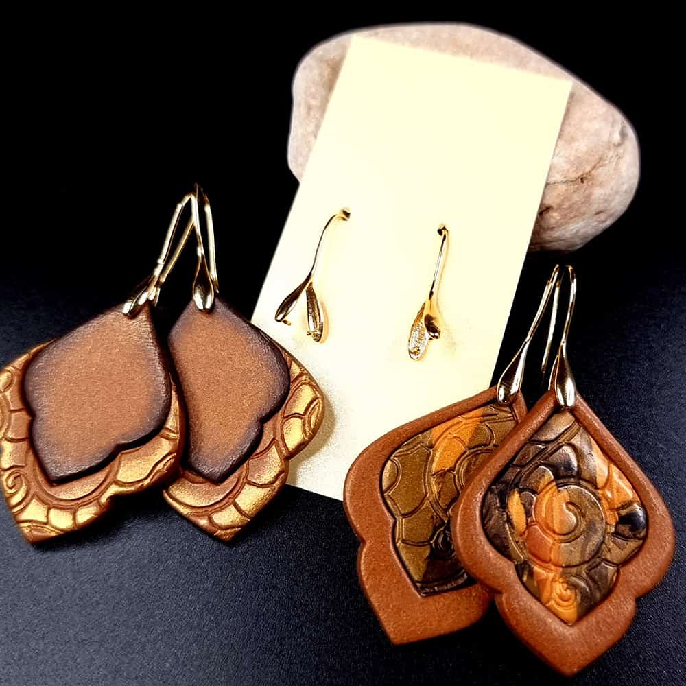 Pair of golden earrings hooks. High Quality (148471)