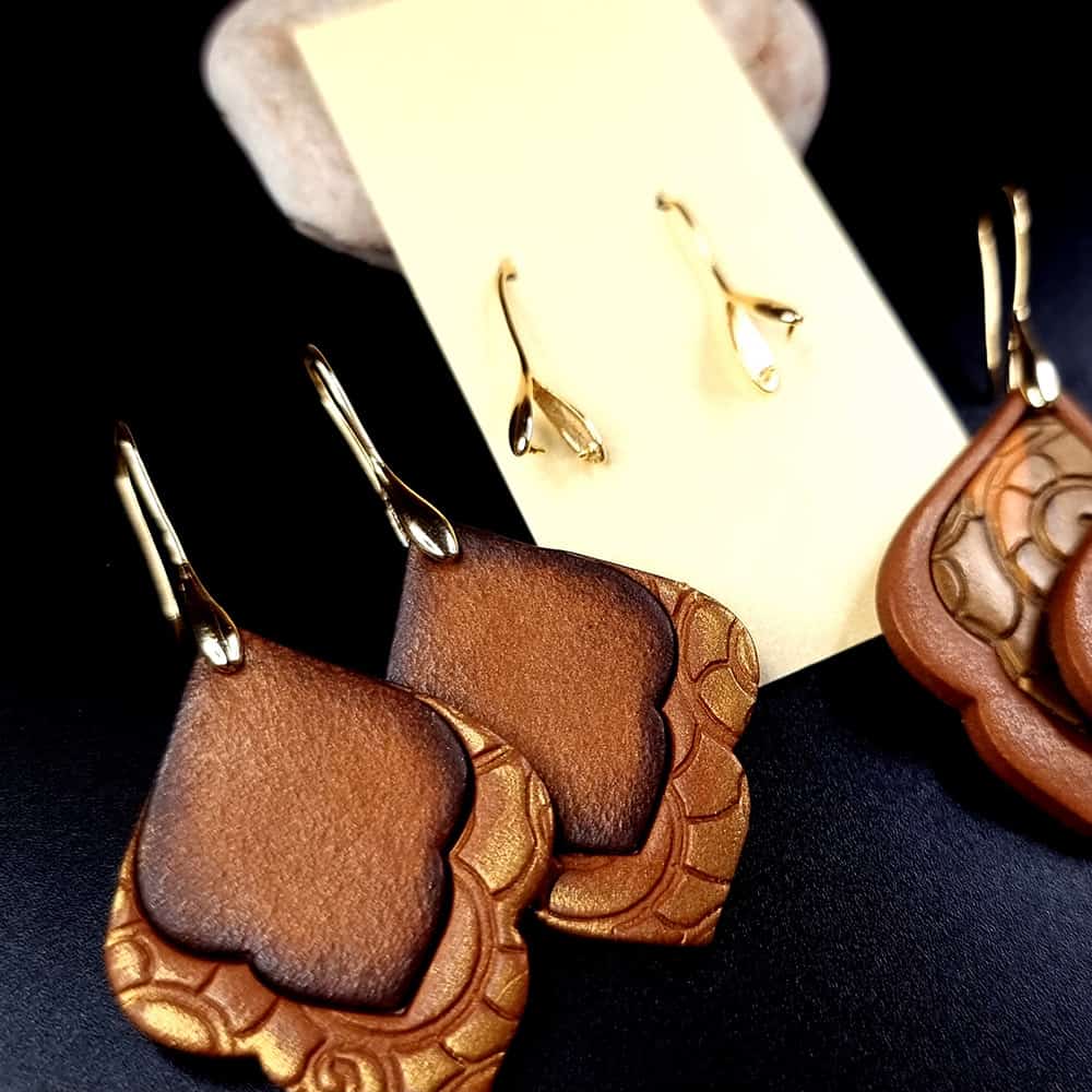 Pair of golden earrings hooks. High Quality (148473)