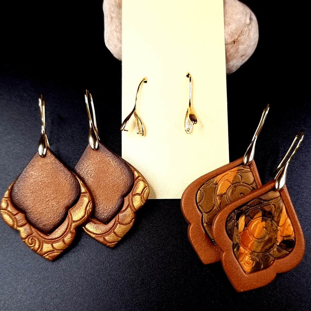 Pair of golden earrings hooks. High Quality (148475)